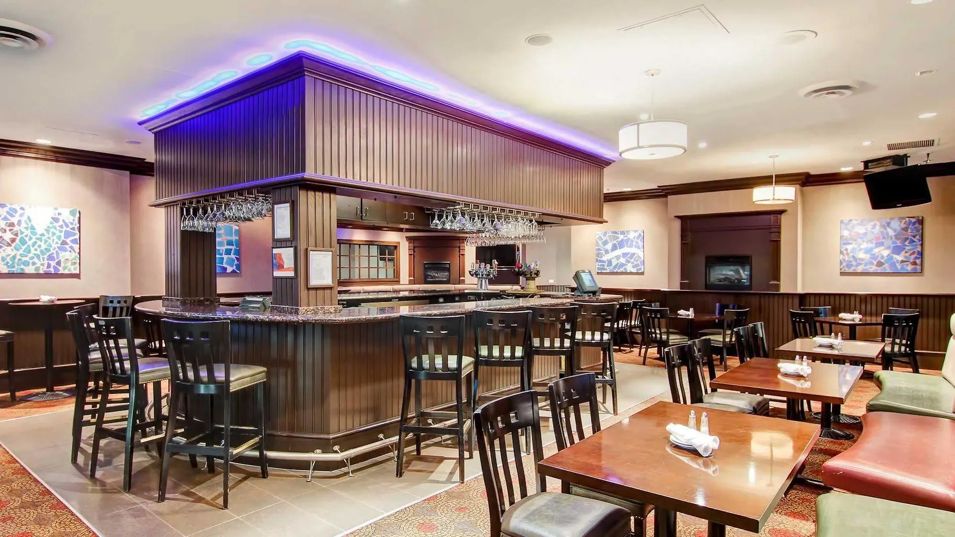 Delta Hotels By Marriott Toronto East 4*,